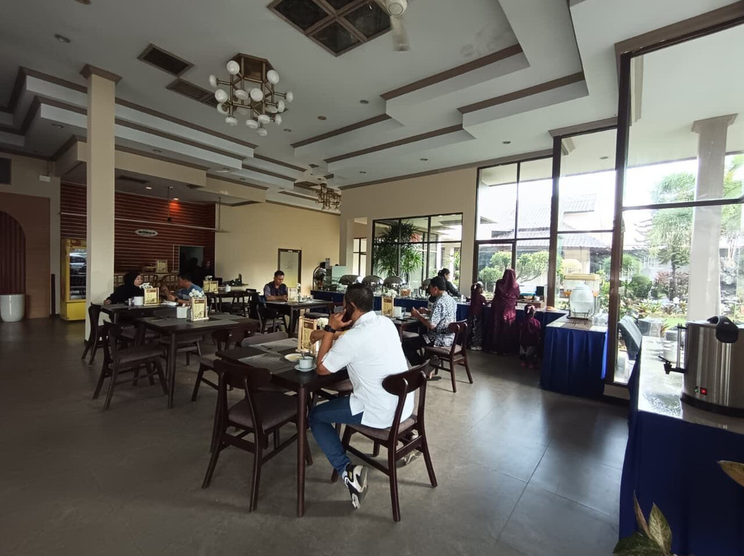 Grand Trisula Hotel Indramayu主图