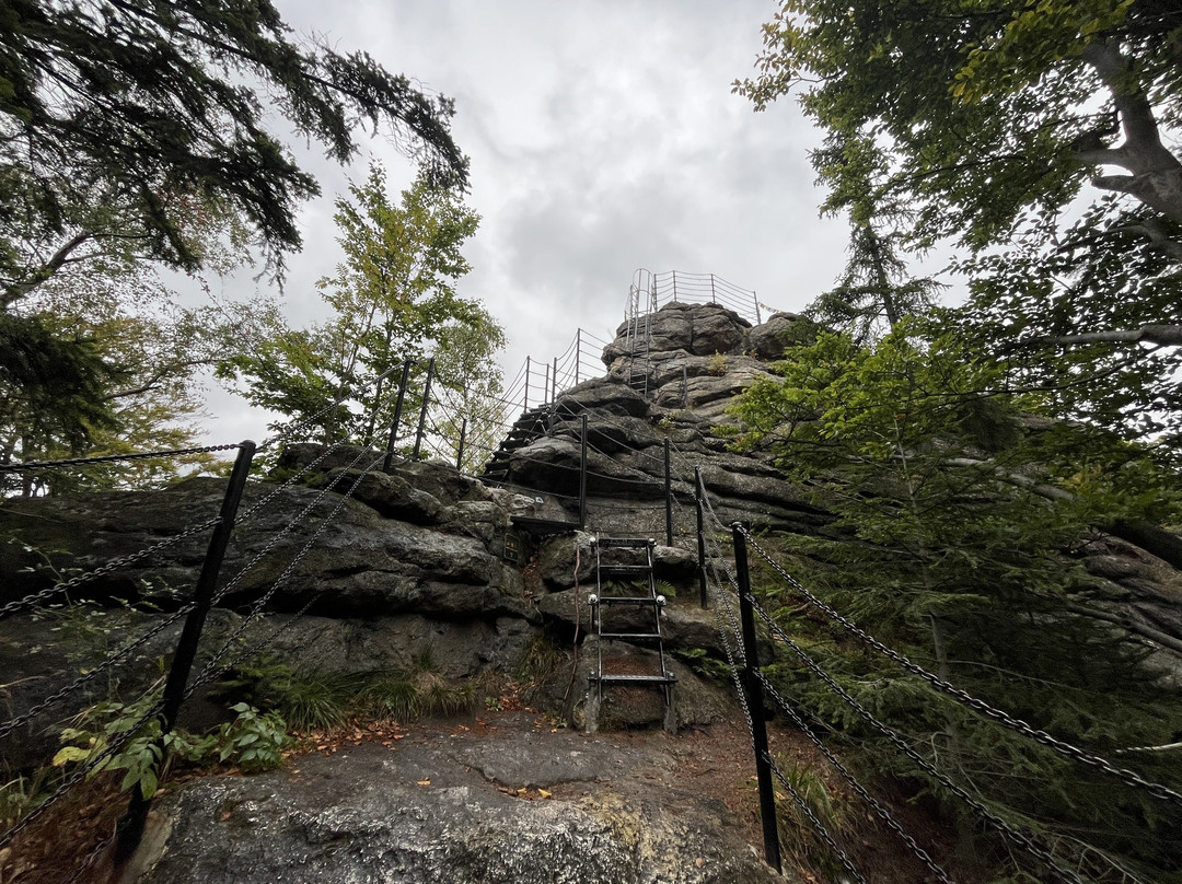 View of Devil's Stones-耶塞尼克必去景点