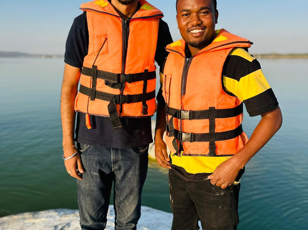 Regency Hotel & Resort主图