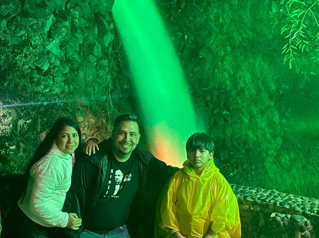 恶魔之炉瀑布-巴尼奥斯必去景点