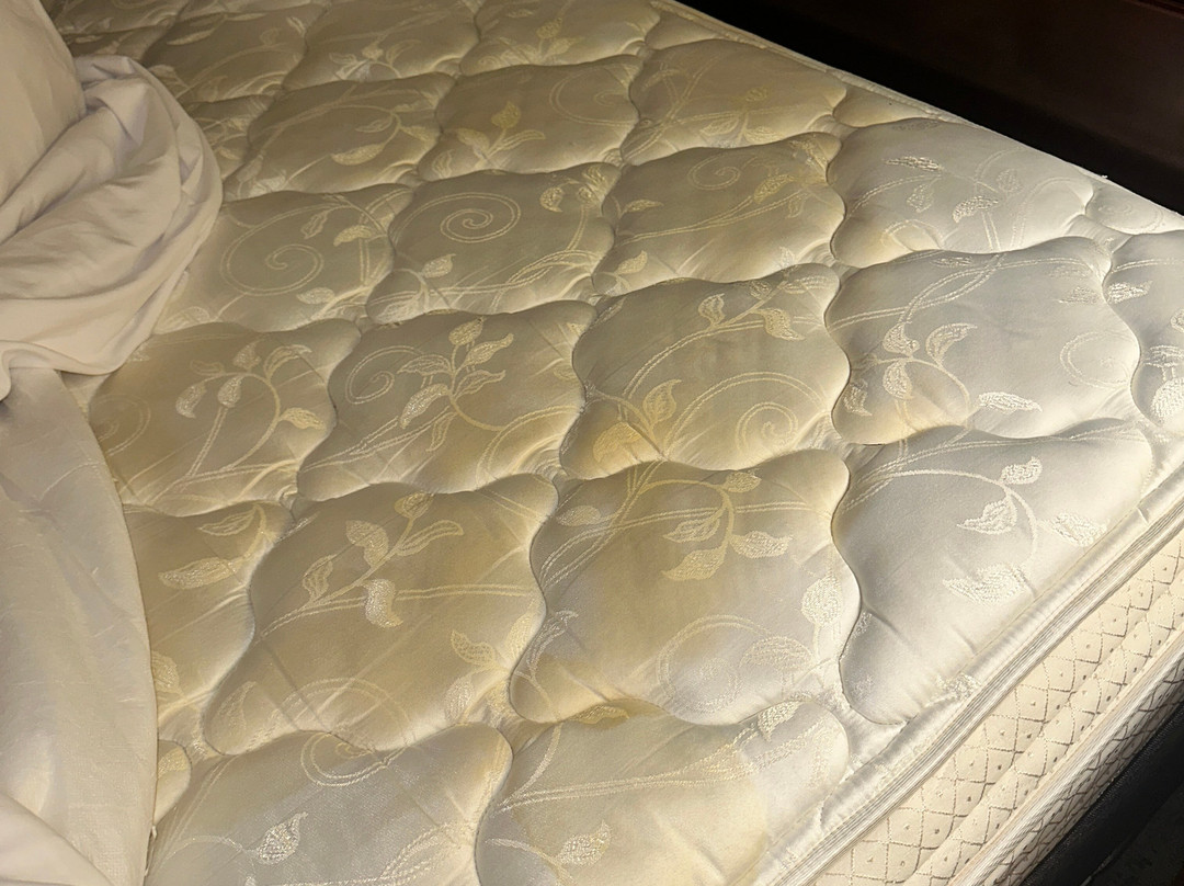 圣路易斯机场皇冠假日酒店主图