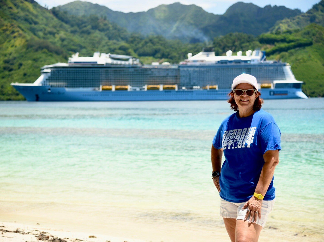 Moorea - Lady in blue-马哈雷帕必去景点