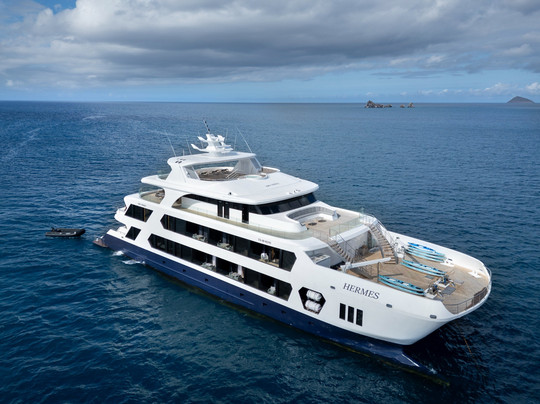 Hermes Galapagos Mega Catamaran-阿约拉港必去景点