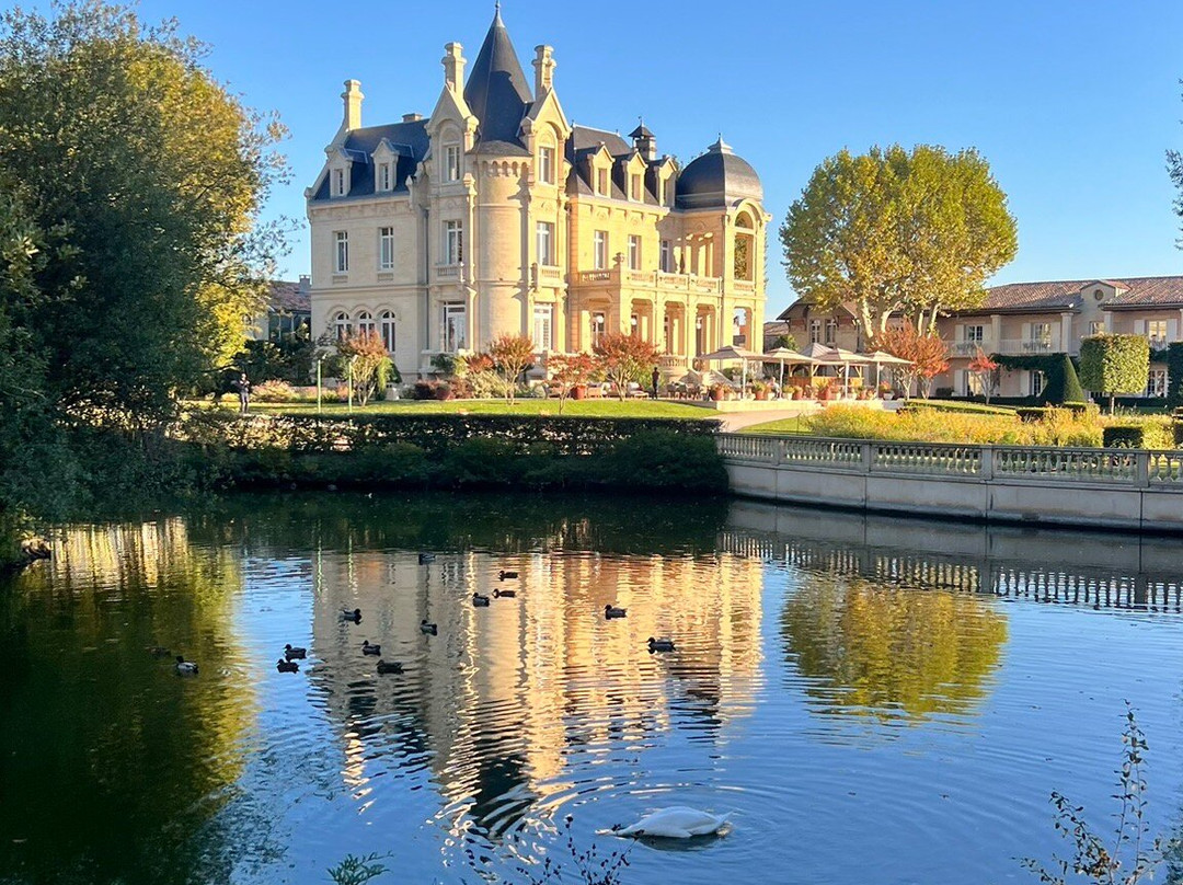 格兰德巴拉伊城堡度假温泉酒店主图