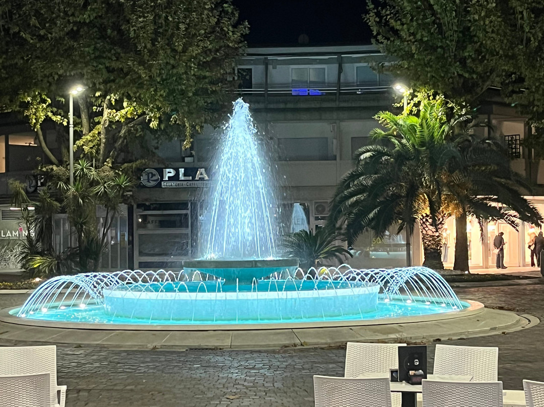 Monaco Suites Hotel主图