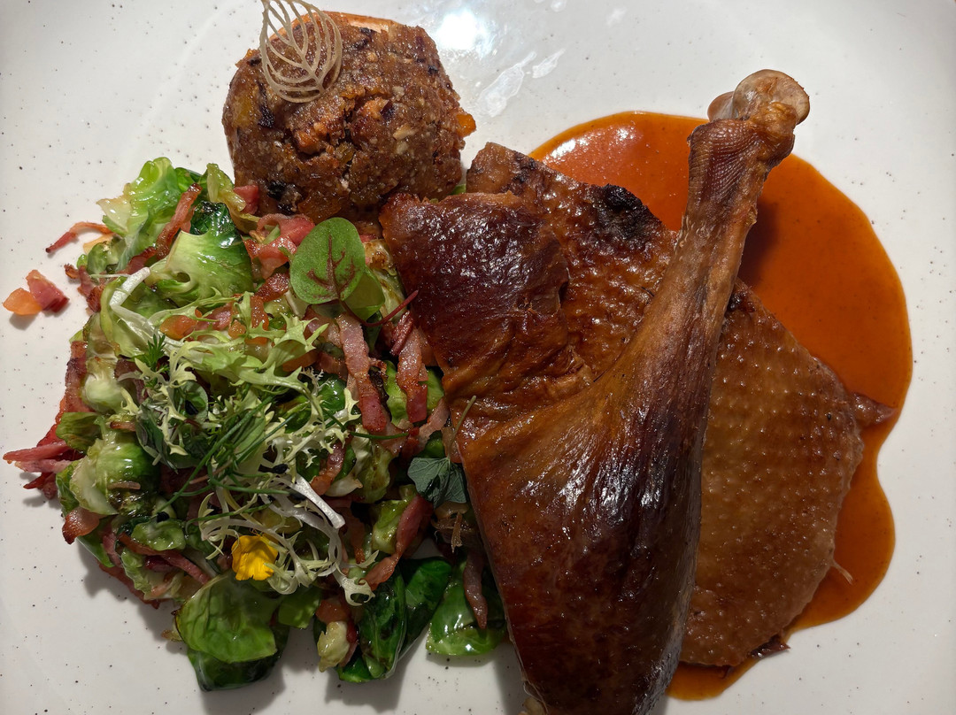 苏姆莫伦酒店主图