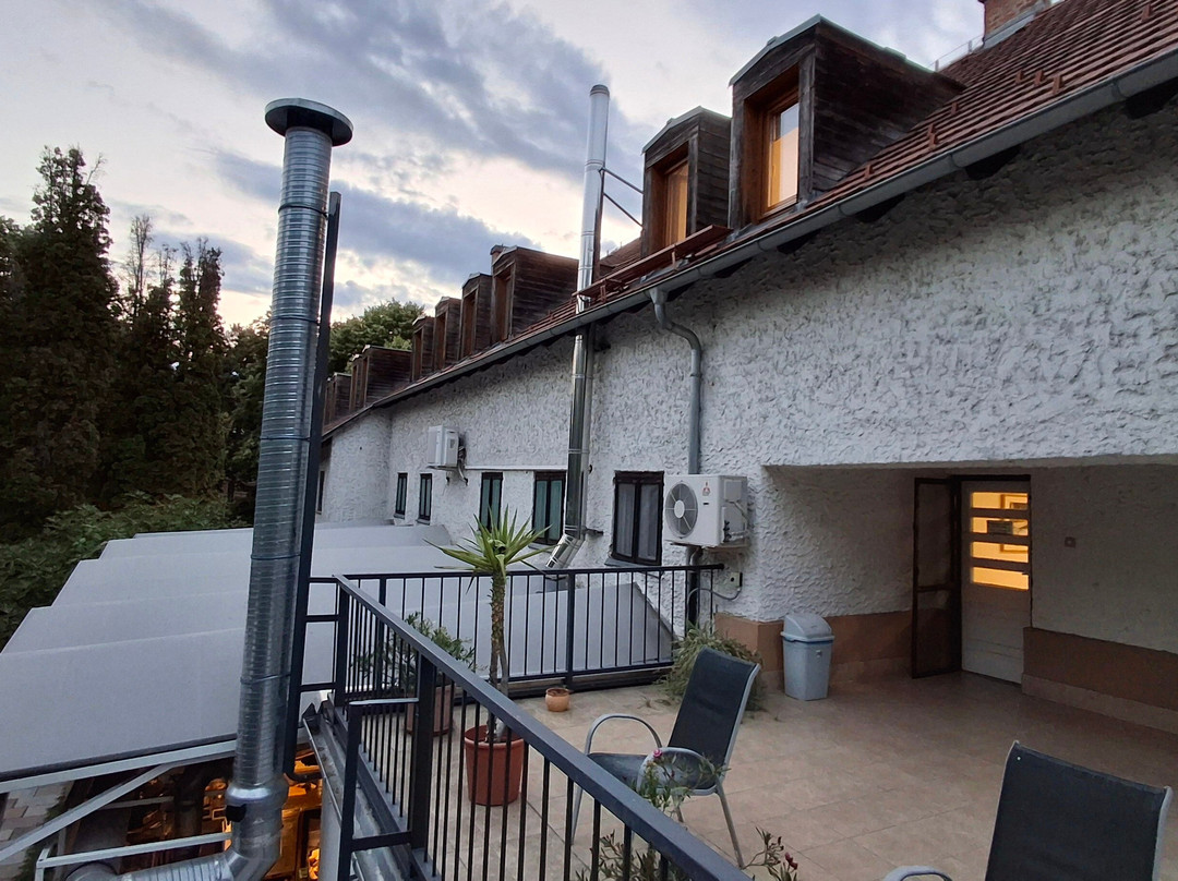 Tihany Yacht Club主图