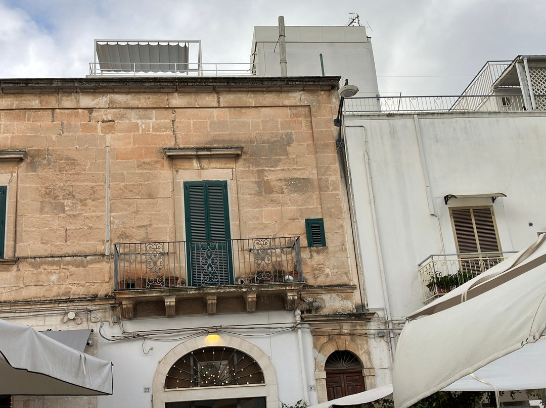 Piazza Della Libertà-奥斯图尼必去景点
