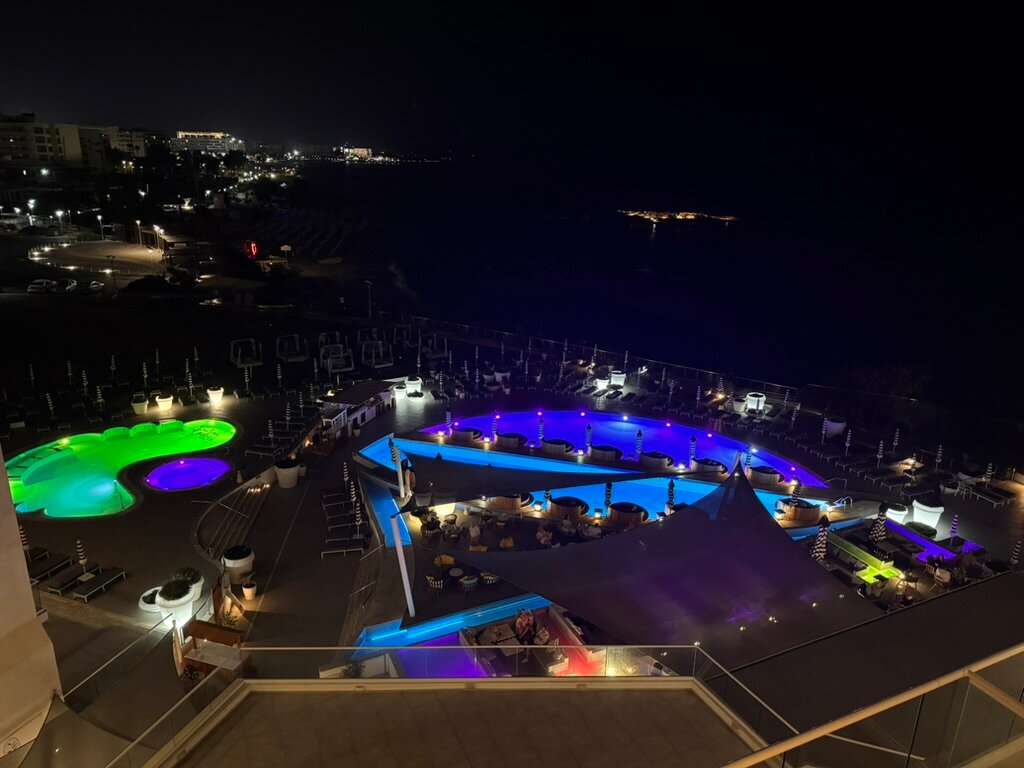 King Jason Protaras-泳池