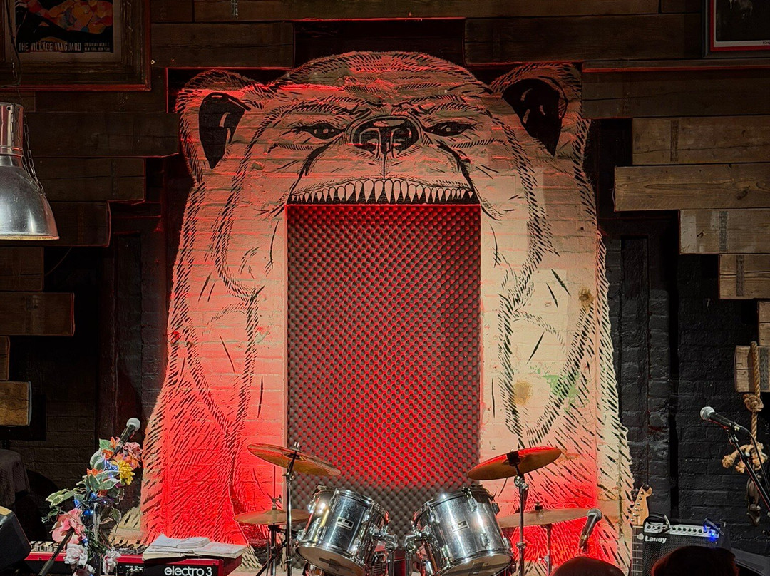 The Bear Club-卢顿必去景点