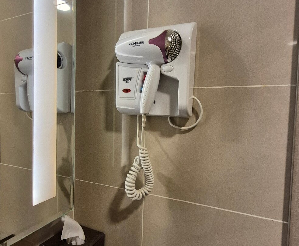 新山V8酒店主图