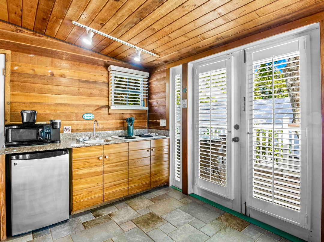 伊甸园酒店主图