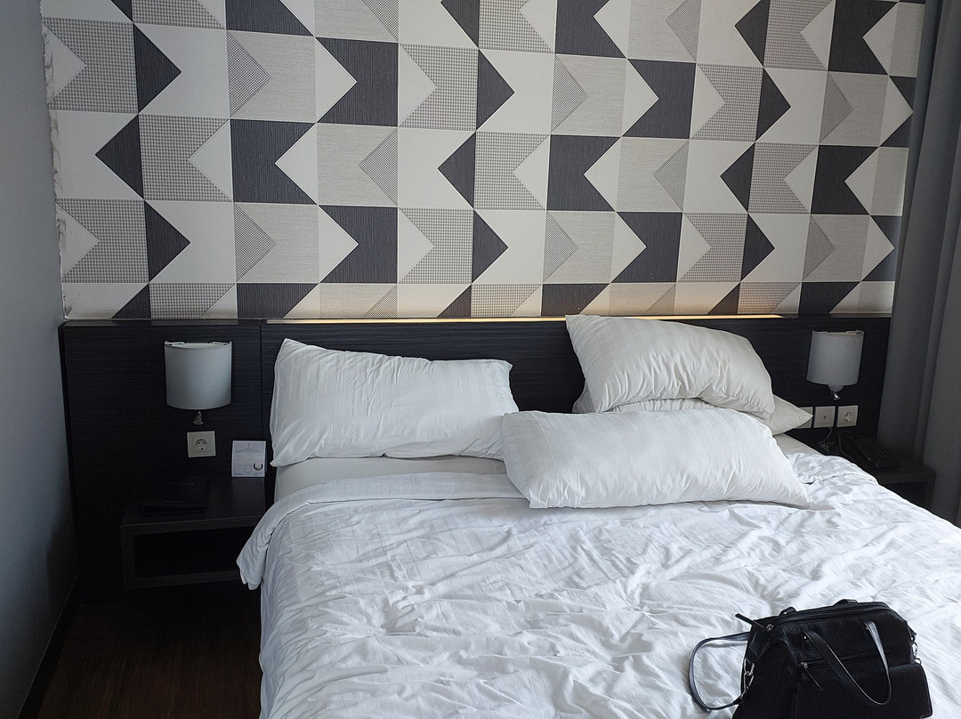 Luminor Hotel Jemursari主图