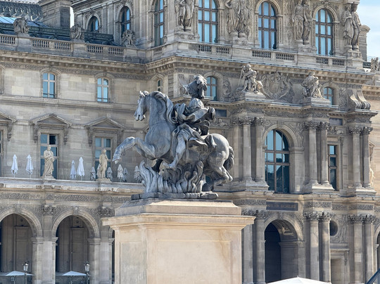 Statue Equestre de Louis XIV-巴黎必去景点
