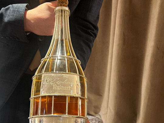 夏必秋酒店主图