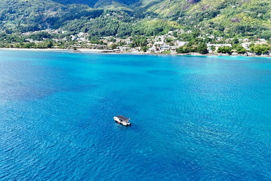 Equinoxe Ecole Seychelloise de Plongee-博瓦隆必去景点