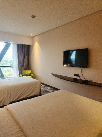 The Excelsior Hotel主图