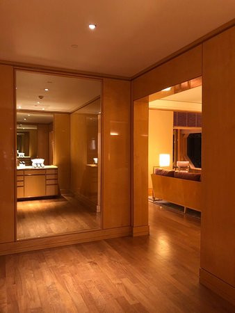 新加坡丽思卡尔顿美年酒店主图