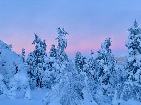 Seven Fells Up-Akaslompolo必去景点