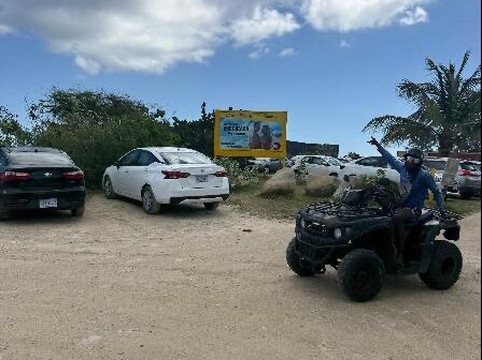 Blue Bubbles Sports & Tours-菲利普斯堡必去景点