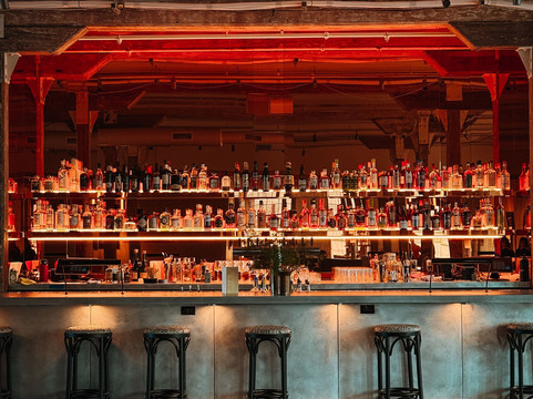 Pocketbook Hudson Hotel and Baths