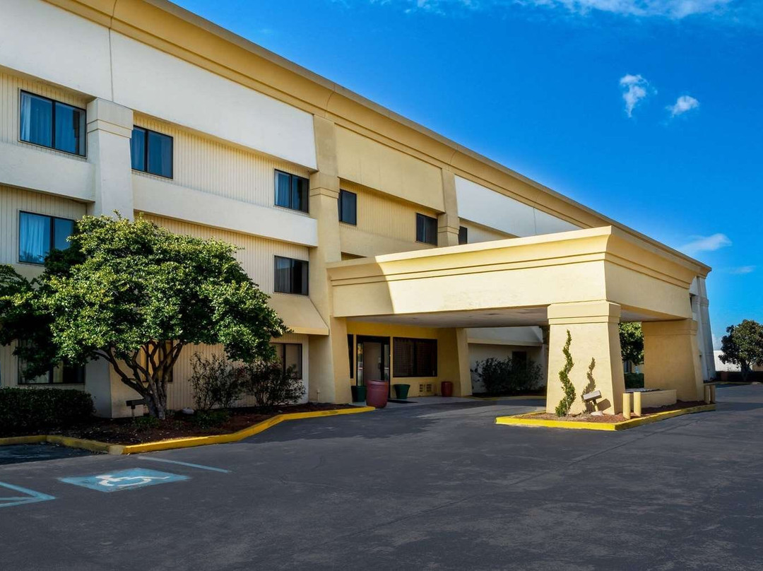 Baymont by Wyndham Meridian