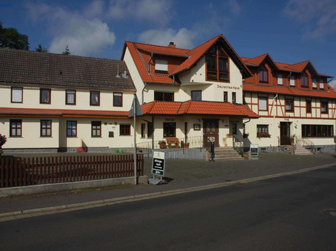 德意志旅馆主图