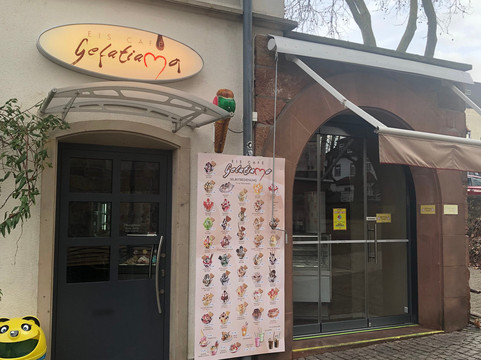 Eis Cafe Gelatiamo