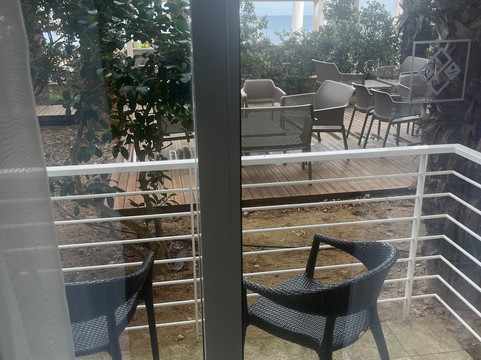 萨利尼度假酒店主图