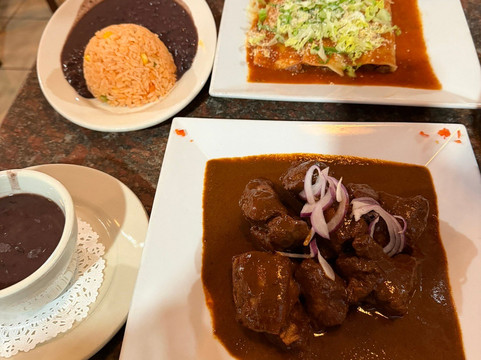 Avocado Mexican Restaurant