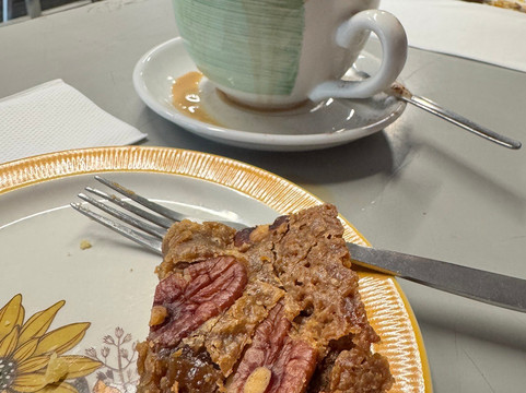 Retro Relics Games Cafe-Market Lavington必去景点