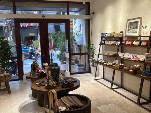 Her Works Vientiane Flagship Store-万象必去景点