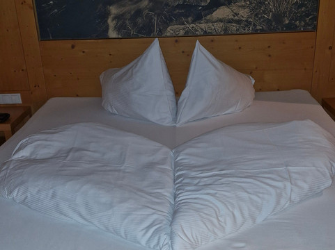 克劳斯纳夫酒店主图