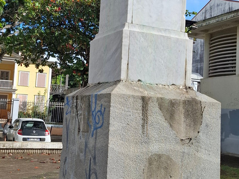 Gourbeyre Statue-Pointe-a-Pitre必去景点