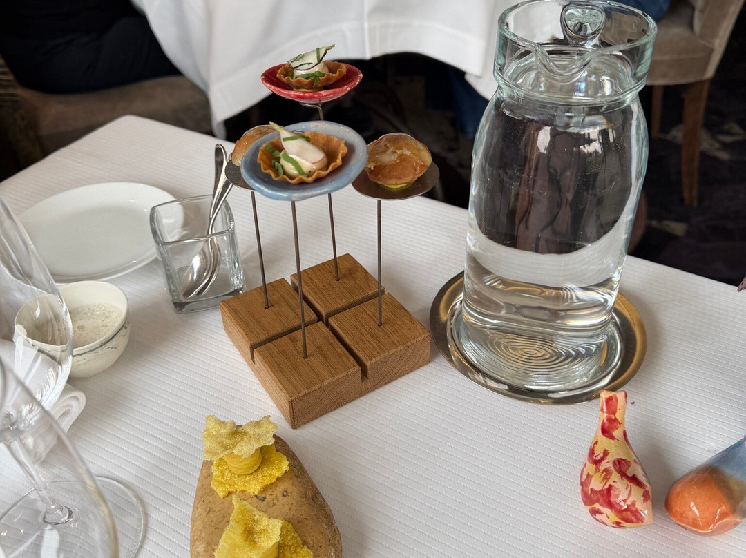 Hôtel Restaurant du Vieux Pont主图