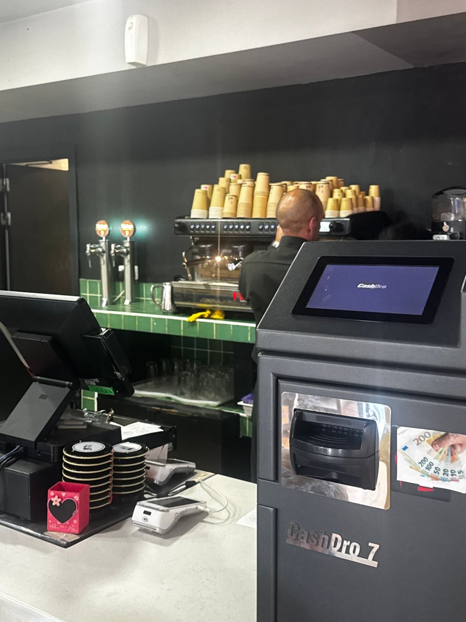 帕拉多卡纳达斯特德酒店-旅行者