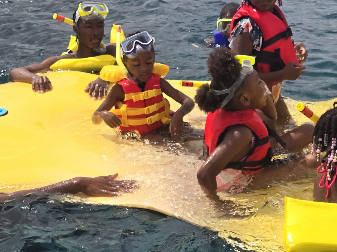 Barbados Snorkeling Tours by Hayden Browne-Holetown必去景点