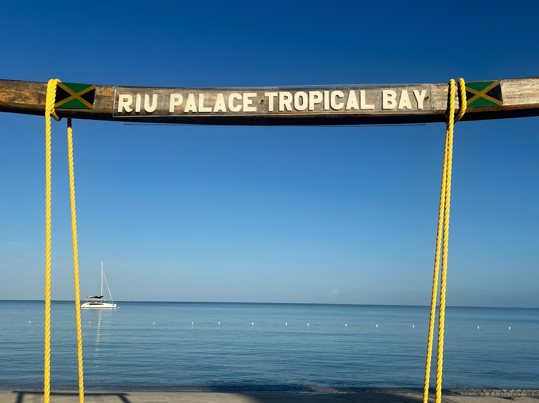 热港全包悦宜湾奢享酒店主图