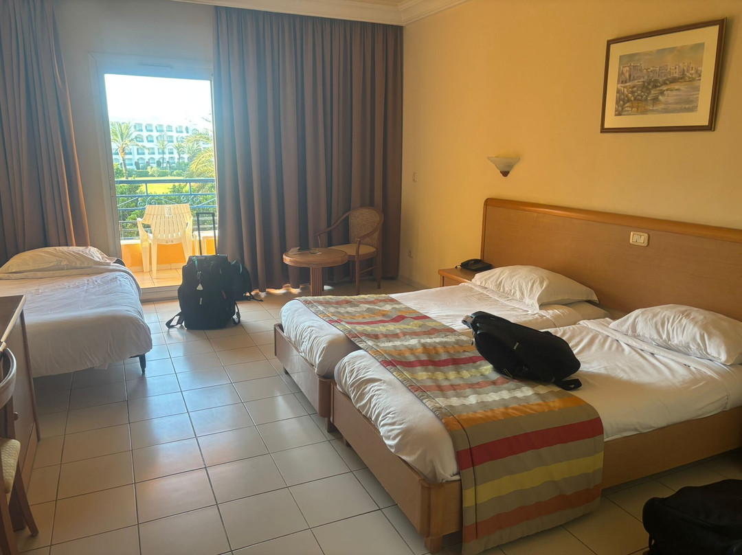 努尔海水浴皇宫度假酒店主图