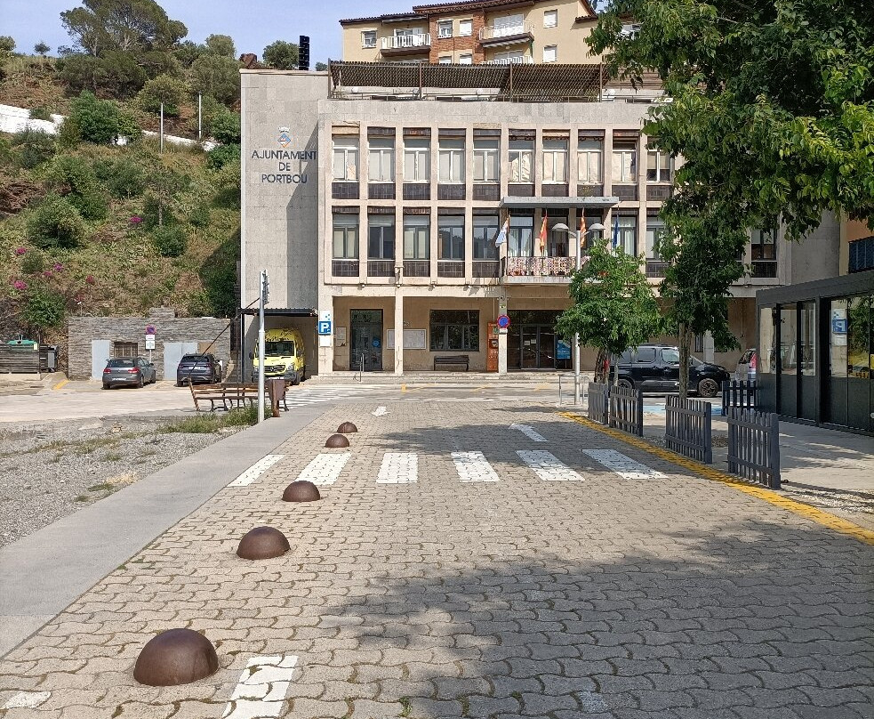 Platja De Portbou-Portbou必去景点