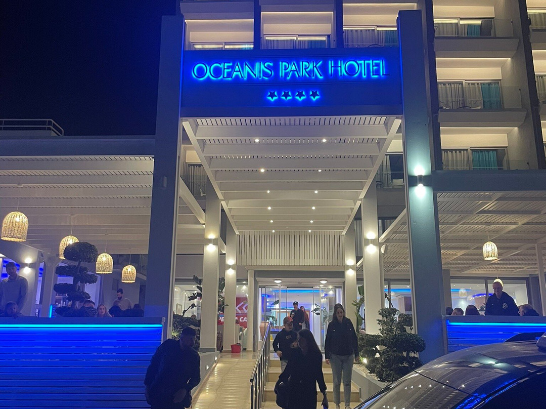 欧申尼斯帕克酒店主图