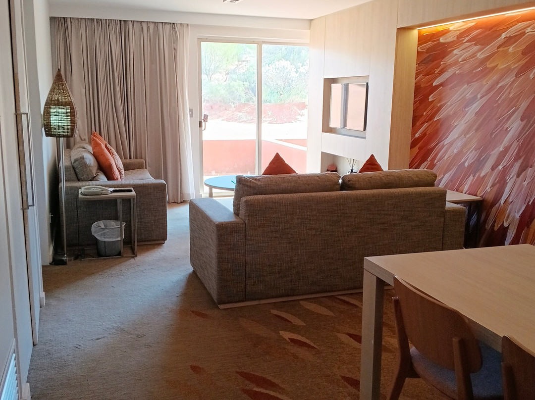 Emu Walk Apartments主图