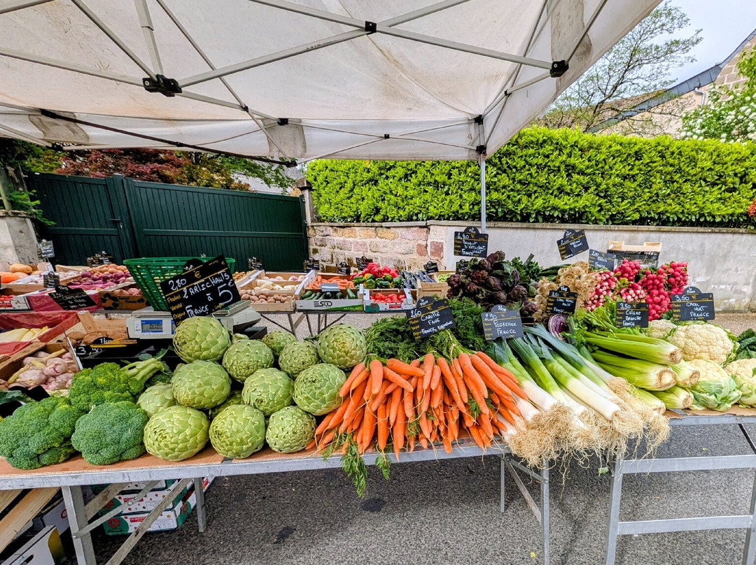 Weekly Farmer's Market Objat-Objat必去景点