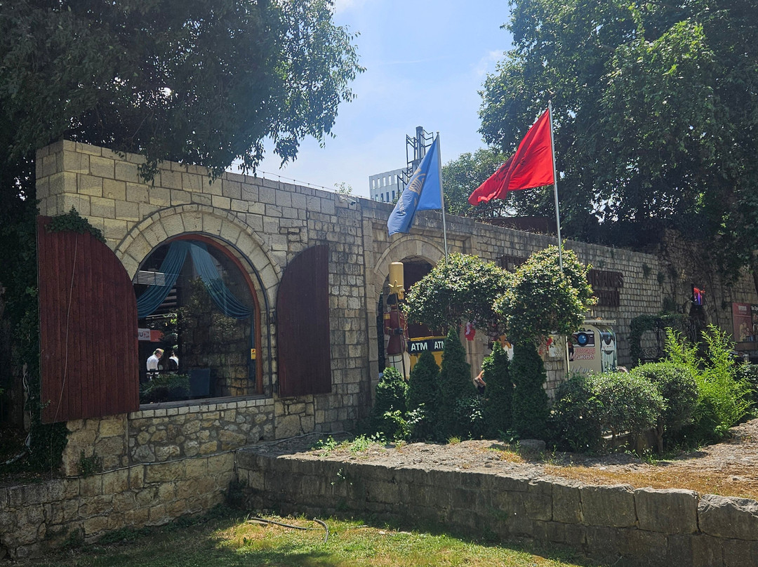 Fortress of Justinian-地拉那必去景点