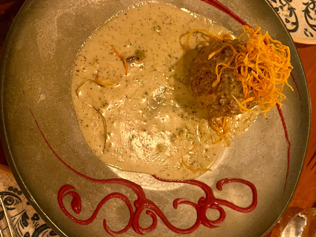 Luna Restaurant & Bar