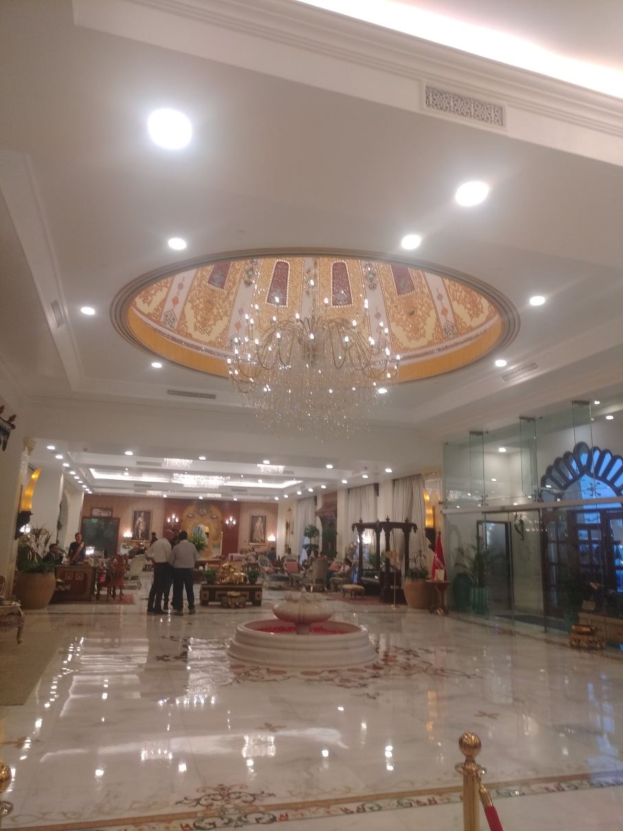 努尔马哈皇宫酒店-旅行者