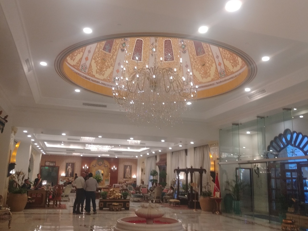 努尔马哈皇宫酒店主图