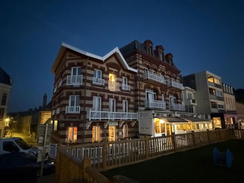 海盗裤酒店-旅行者