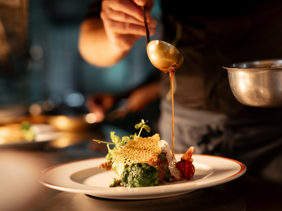 MAXIMILIAN 大酒店主图