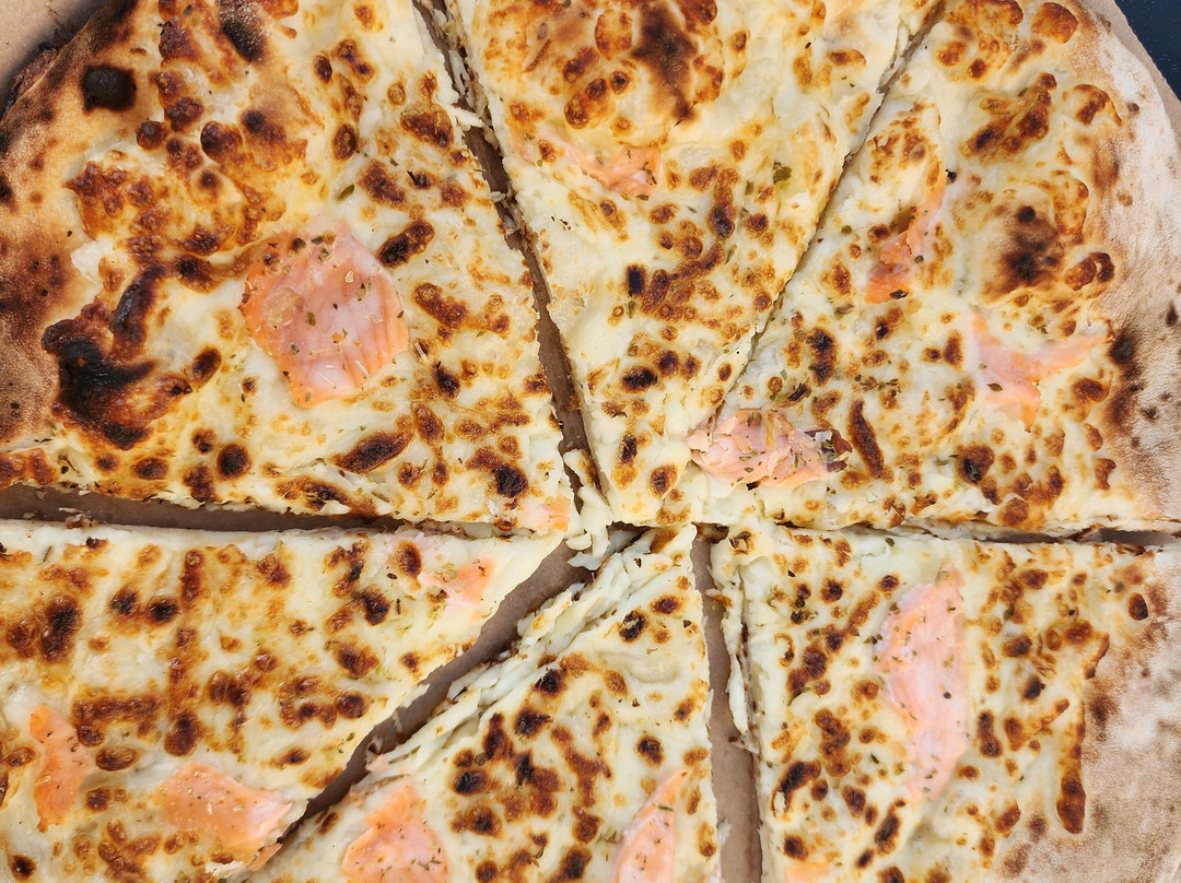 Pizza au Feu de Bois